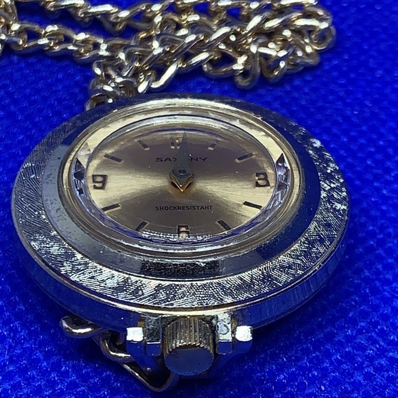 Vintage Saxony mechanical ladies pendant watch main image 5